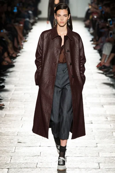 Look 1